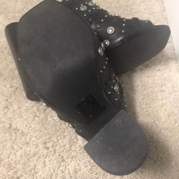 Sensor shoes very trendy hardly used at all - Picture 4 of 4